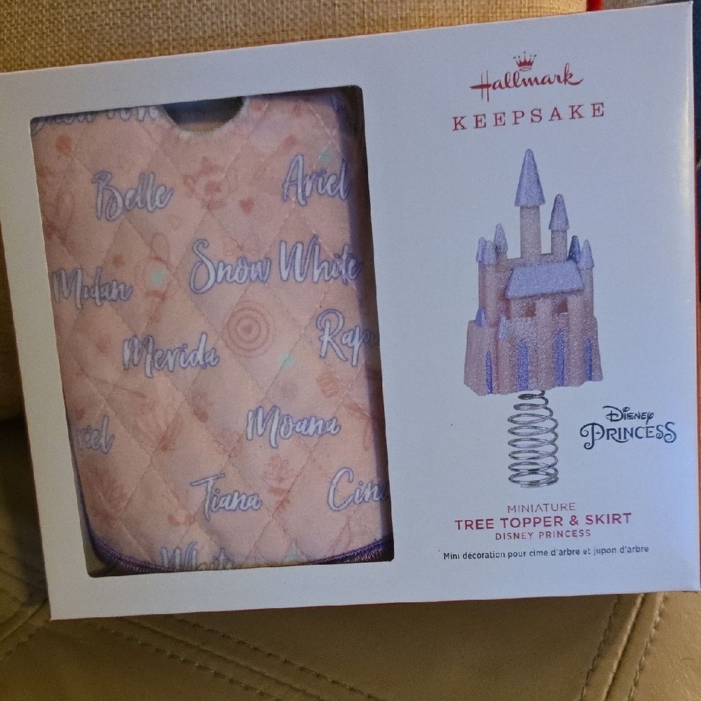 NWT Hallmark Disney Princess Tree Topper and Skirt